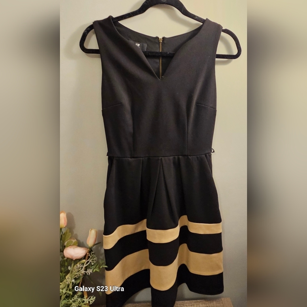 IZ BYER size 3 sleeveless dress